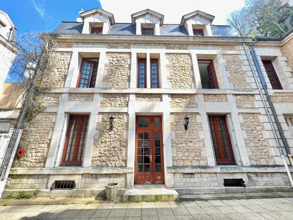 Le Melusine , A 50M De La Gare De Poitiers Apartment Ngoại thất bức ảnh